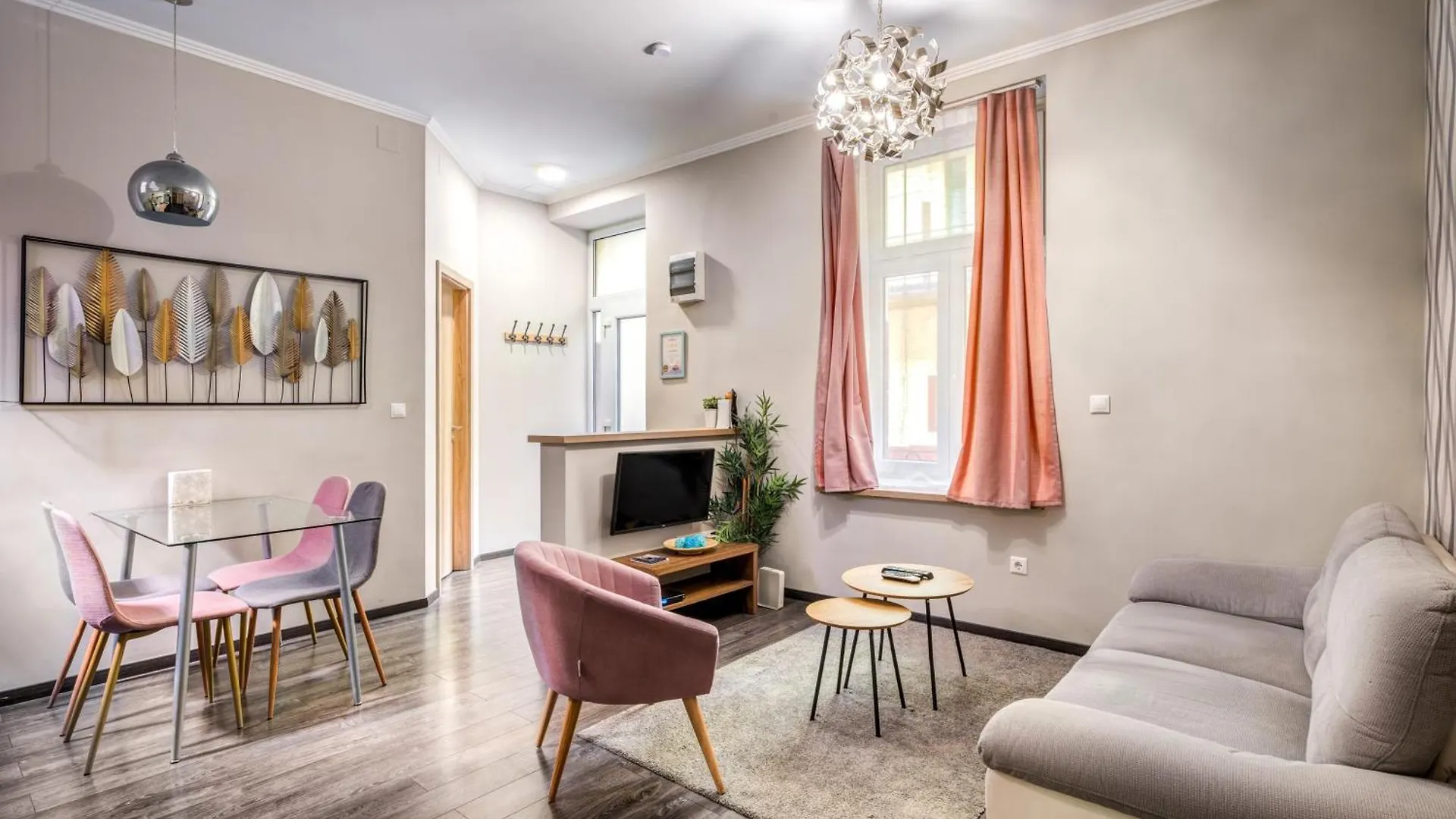 Akacfa-A13 Center 2 Bedroom Apartment ブダペスト
